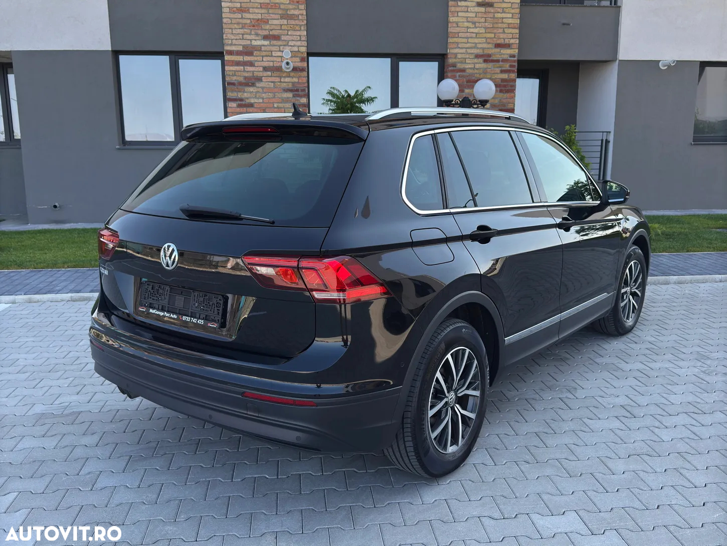 Volkswagen Tiguan - 4
