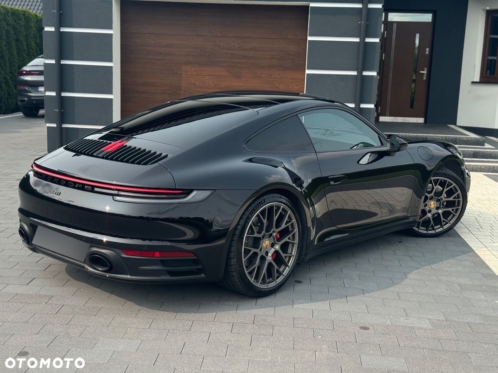 Porsche 911 Carrera 4S - 30