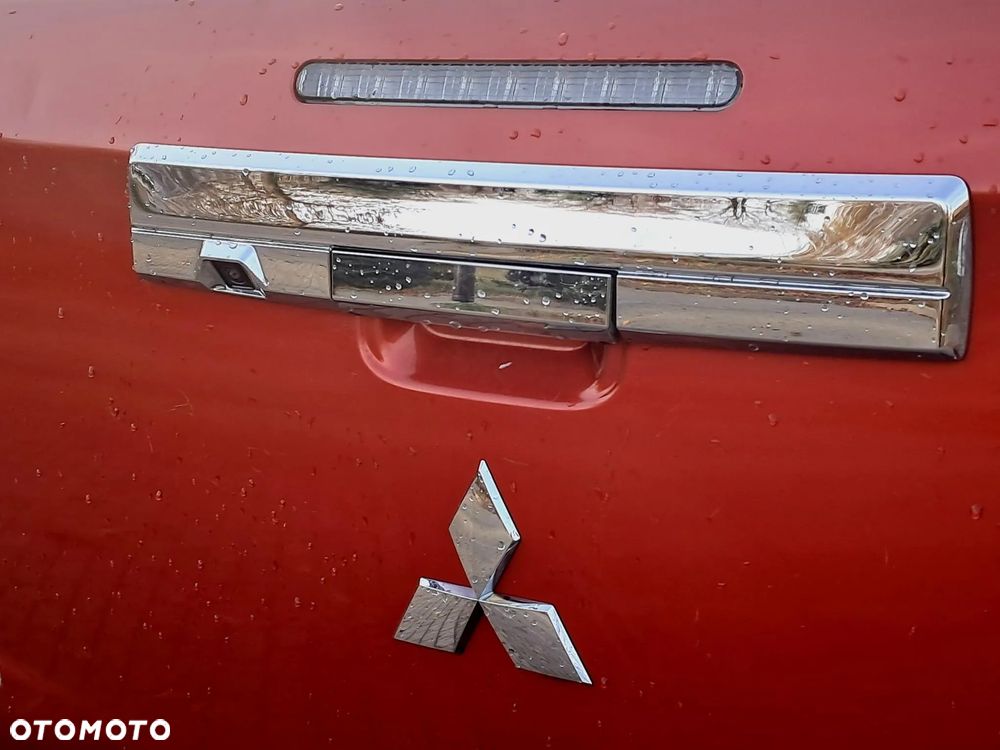 Mitsubishi L200 2.2 d DC Instyle Plus - 10