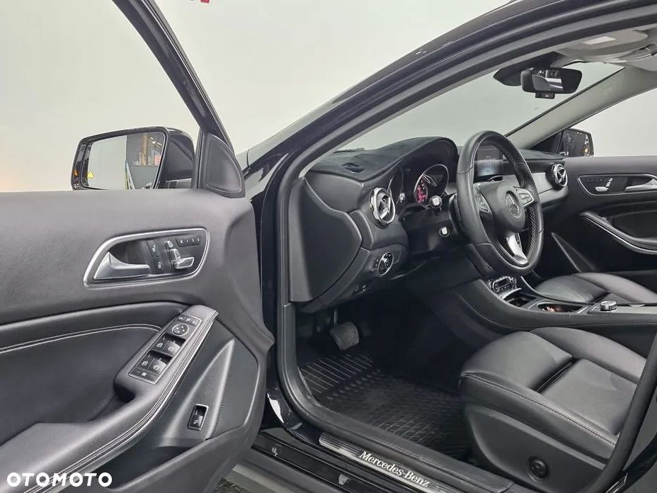 Mercedes-Benz GLA 250 4Matic 7G-DCT AMG Line - 7