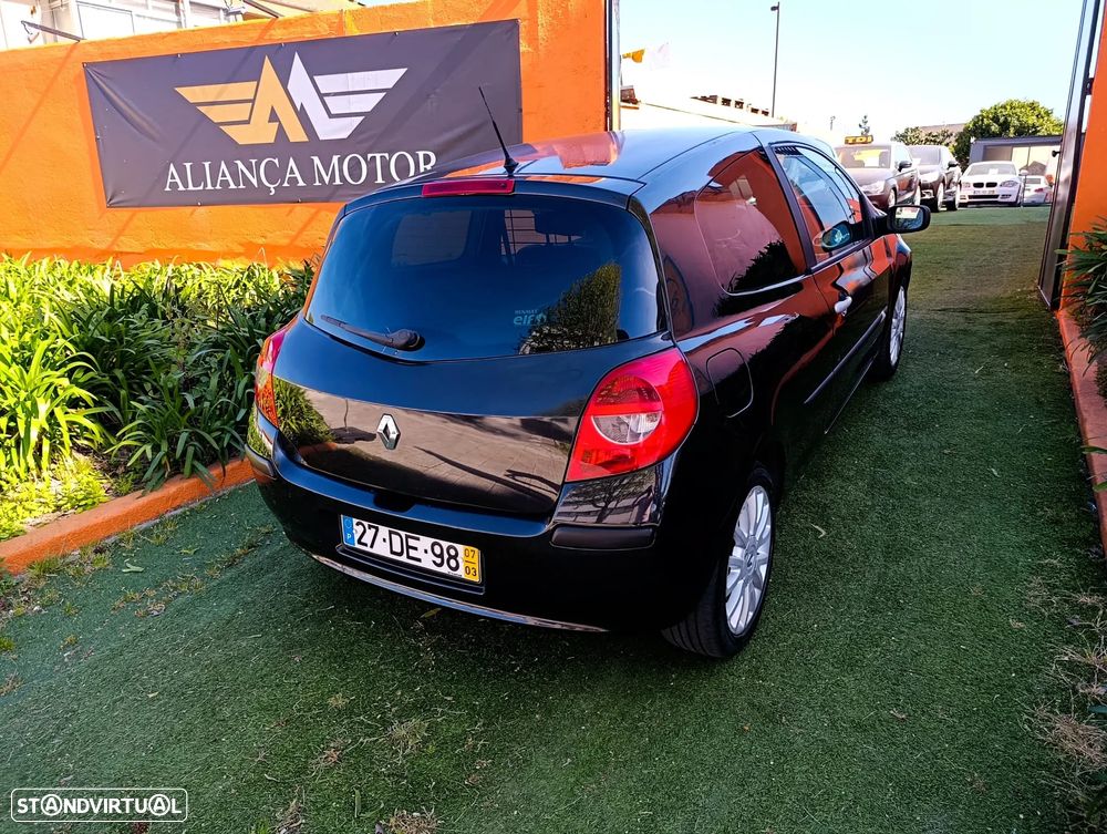 Renault Clio 1.5 DCI Dinamique - 3