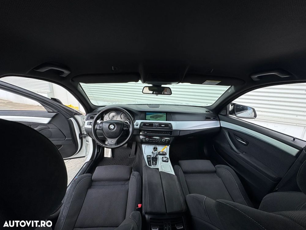 BMW Seria 5 525d xDrive Sport-Aut. - 34