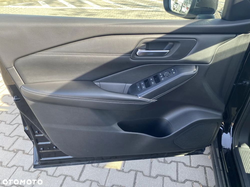 Nissan Qashqai 1.3 DIG-T MHEV N-Connecta - 24