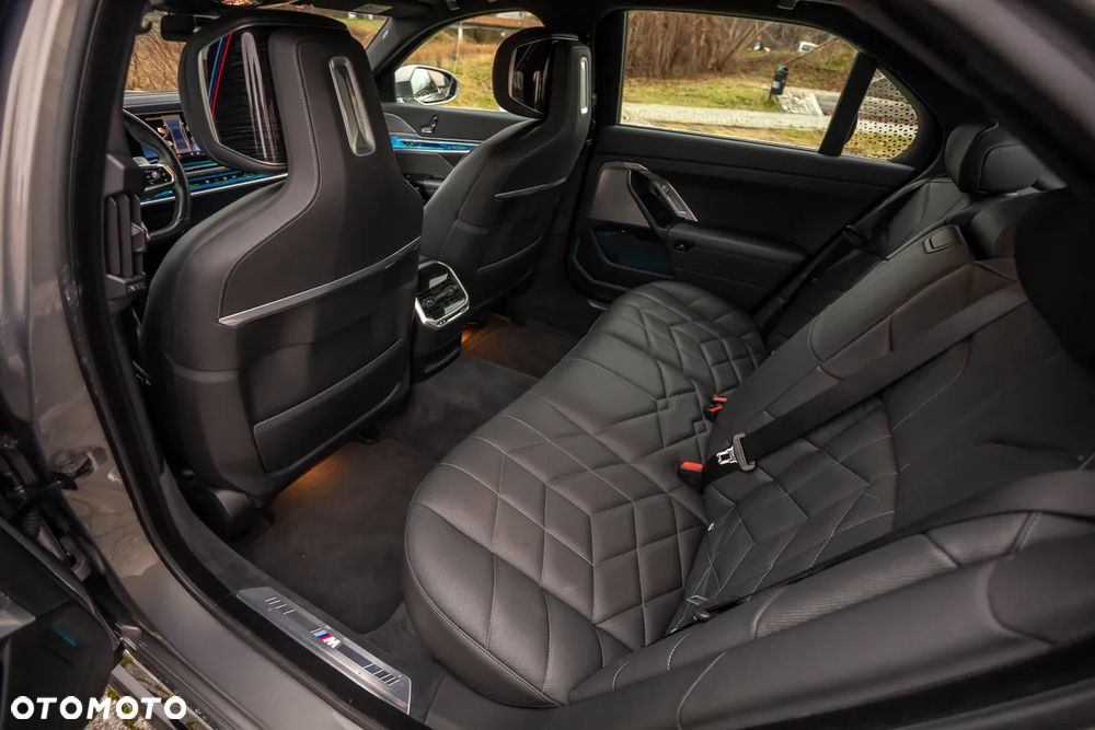 BMW Seria 7 740d xDrive sport - 19