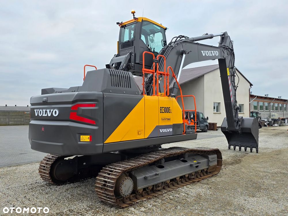Volvo EC 300 EL, 2022 ROK, 3600 MTH, PODNOSZONA KABINA - 7