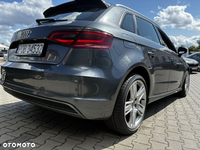 Audi A3 Sportback 1.4 TFSI g-tron S tronic S line Sportpaket - 10