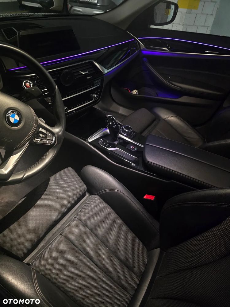 BMW Seria 5 518d - 6