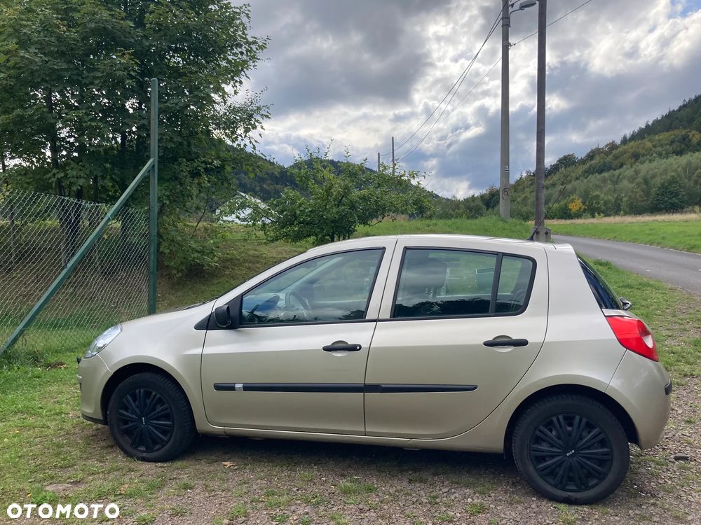 Renault Clio - 2