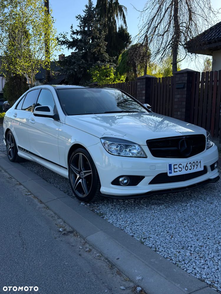 Mercedes-Benz Klasa C 300 Avantgarde 4-Matic - 1