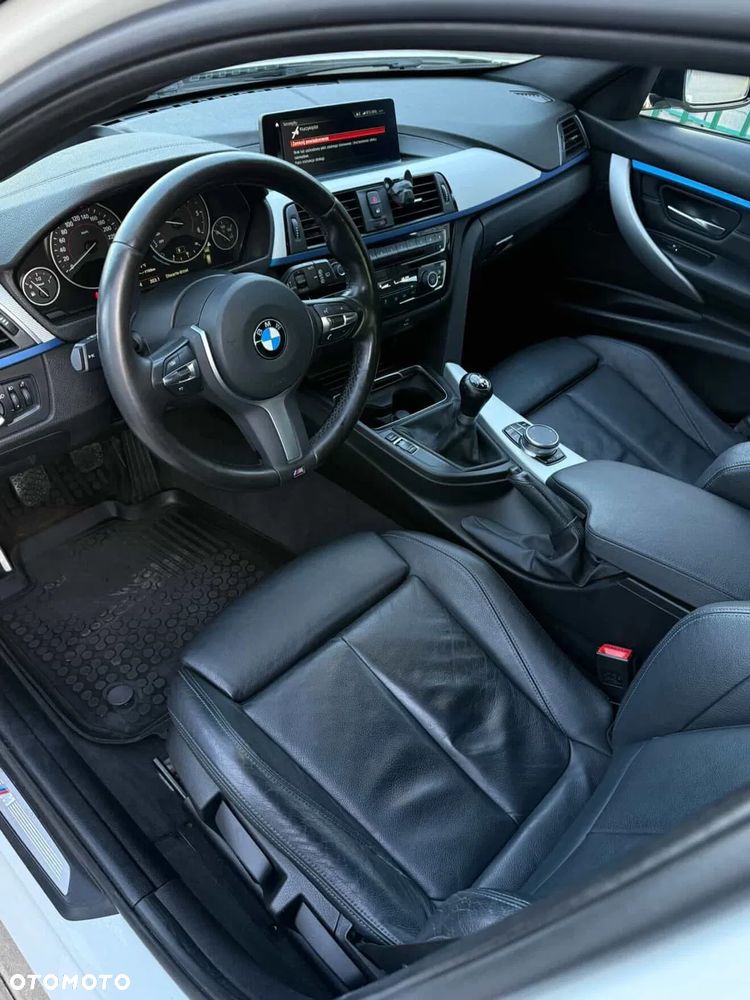 BMW Seria 3 320d M Sport - 6