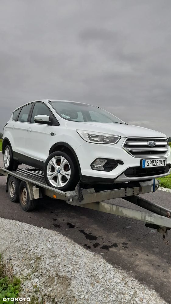 Ford Kuga - 9