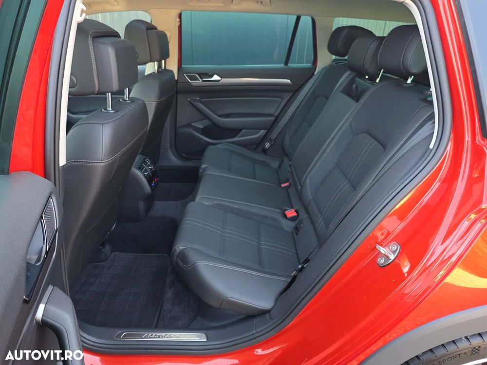 Volkswagen Passat Variant 2.0 TDI SCR DSG 4Motion Alltrack - 18