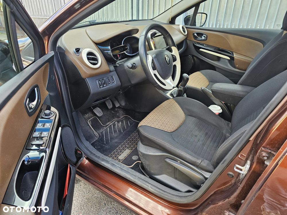 Renault Clio - 16