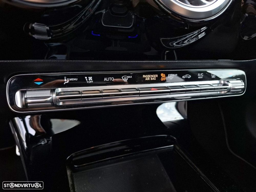 Mercedes-Benz A 250 e AMG Line - 24