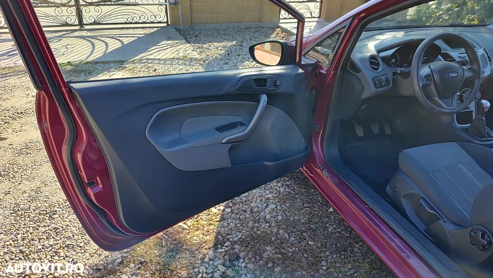 Ford Fiesta - 10