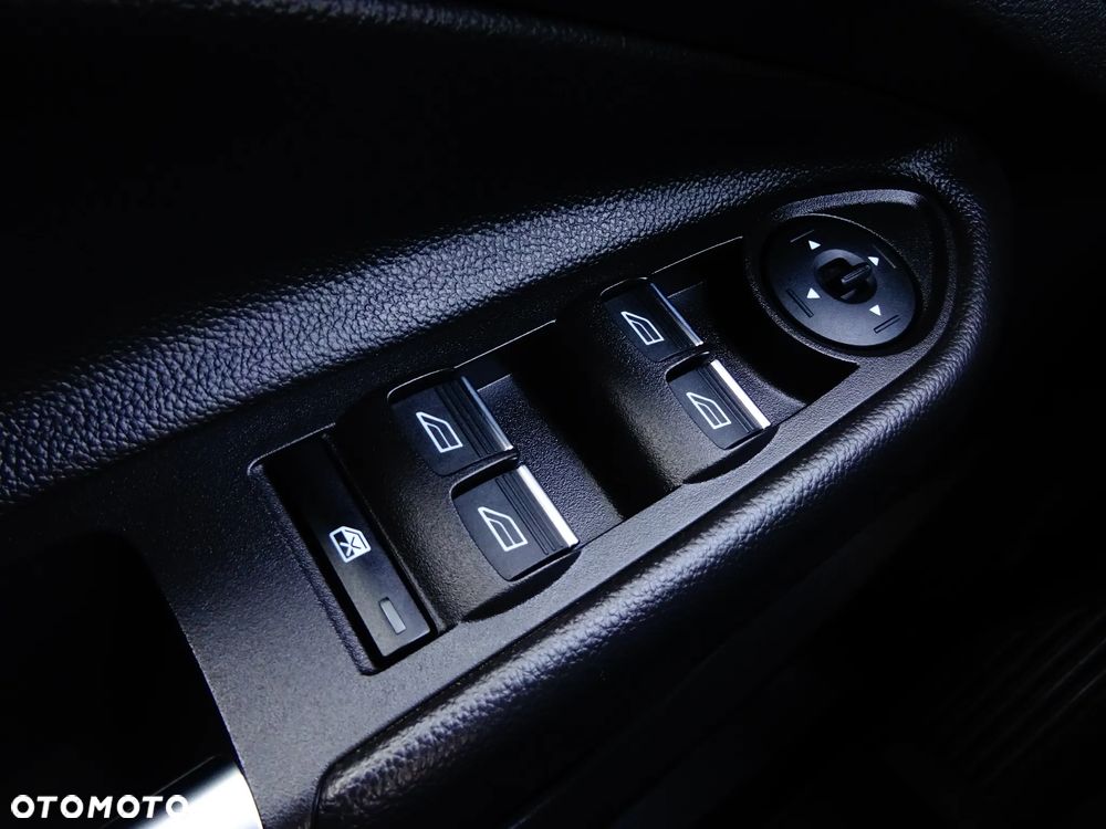 Ford Kuga - 16