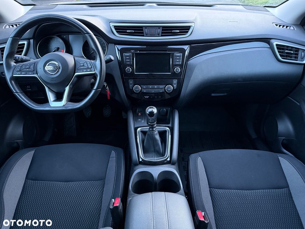 Nissan Qashqai 1.3 DIG-T TEKNA - 6