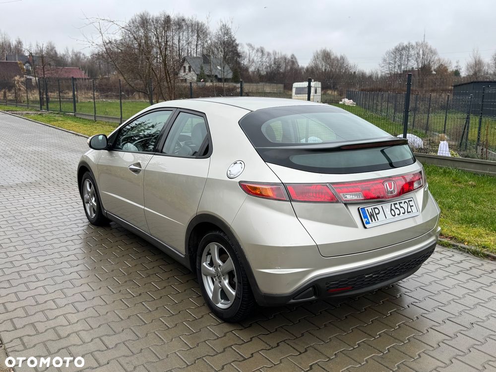 Honda Civic 1.4 i-VTEC Sport - 6