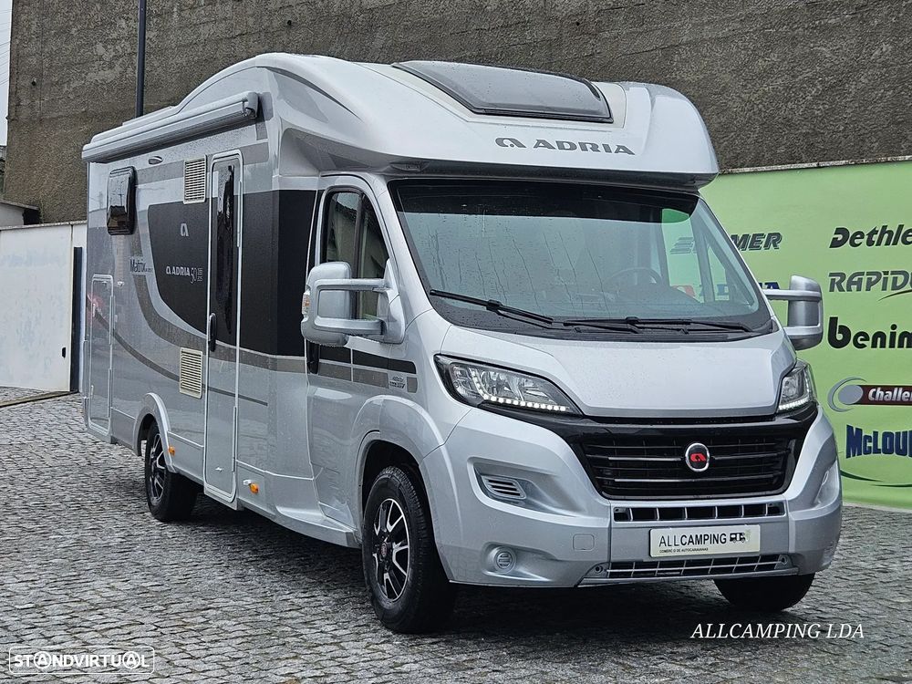 Adria Matrix M670SBC 50 YEARS 5 LUGARES DE LIVRETE CAMA CENTRAL + BASCULANTE - 13