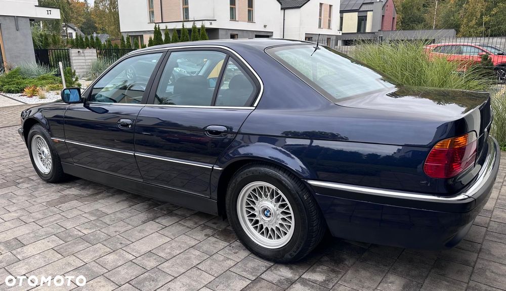 BMW Seria 7 - 17