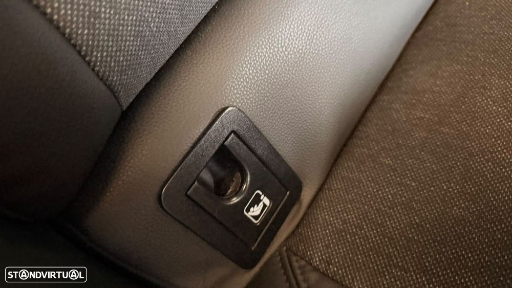 Toyota Corolla 1.8 Hybrid Square Collection - 40