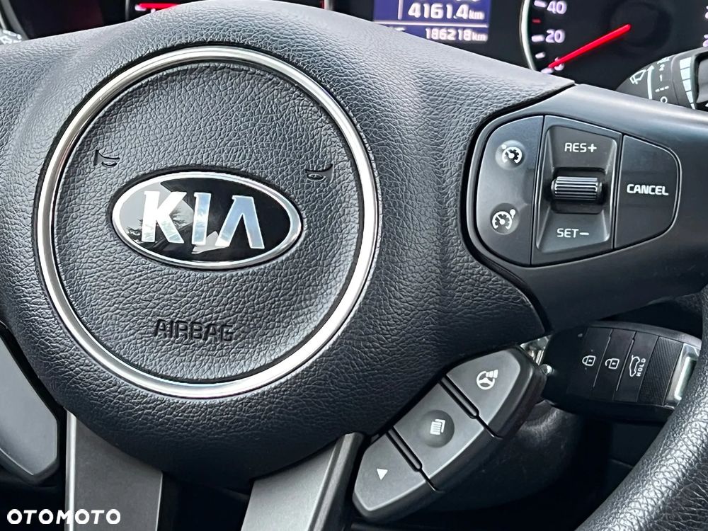 Kia Carens 1.6 GDI L - 20