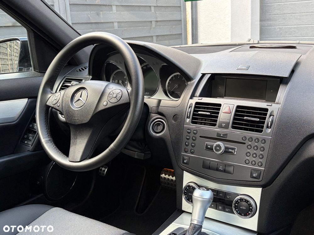 Mercedes-Benz Klasa C 180 Kompressor Automatik BlueEFFICIENCY Special Edition - 24