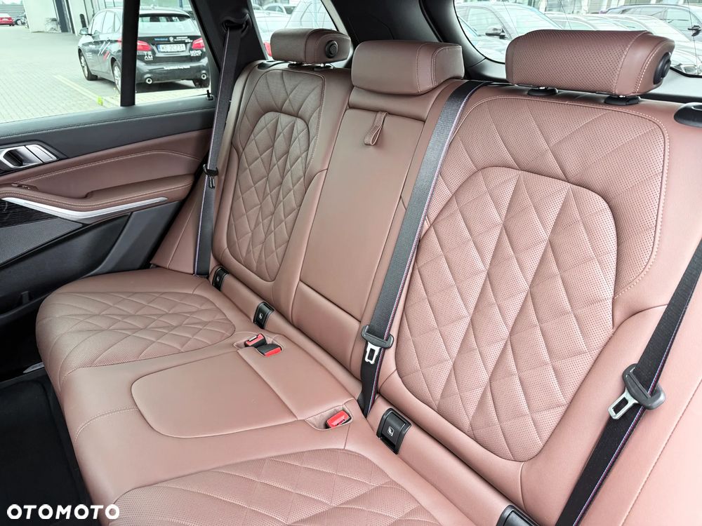 BMW X5 M M60i xDrive - 35