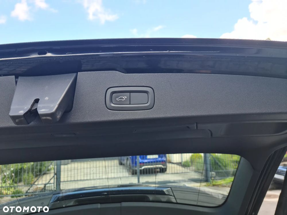 Volvo V60 D4 Drive-E Momentum - 37