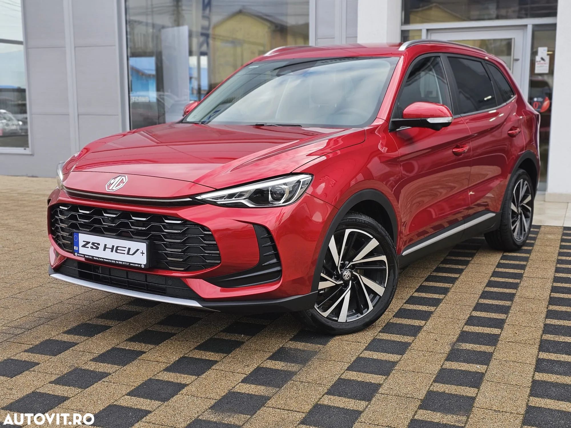 MG ZS HEV 1.5 GSI AT Exclusive - 1
