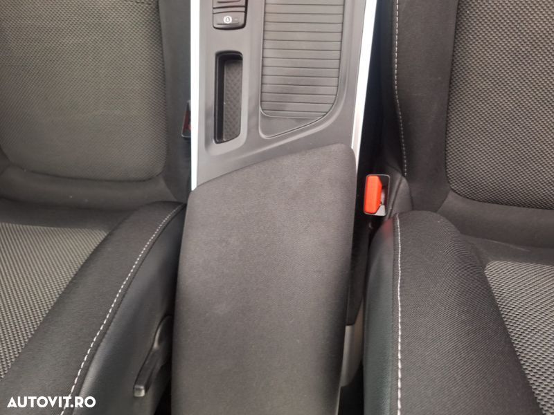 Renault Megane TCe 140 EDC GPF Equilibre - 19