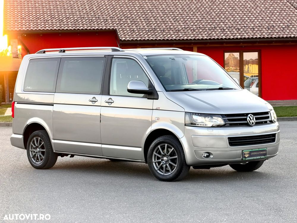 Volkswagen Caravelle 2012 photo 2