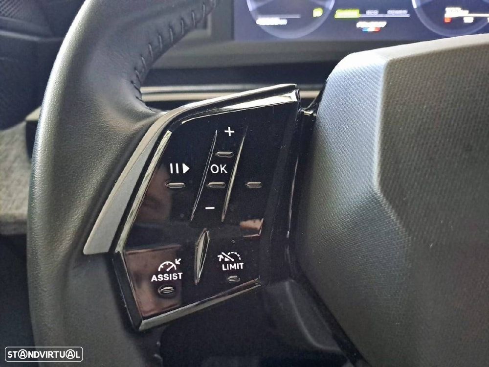 Peugeot 5008 1.2 Hybrid Allure e-DCS6 - 16
