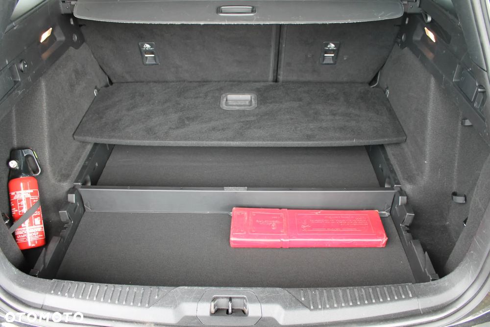 Ford Focus 1.5 EcoBlue Start-Stopp-System ST-LINE - 35