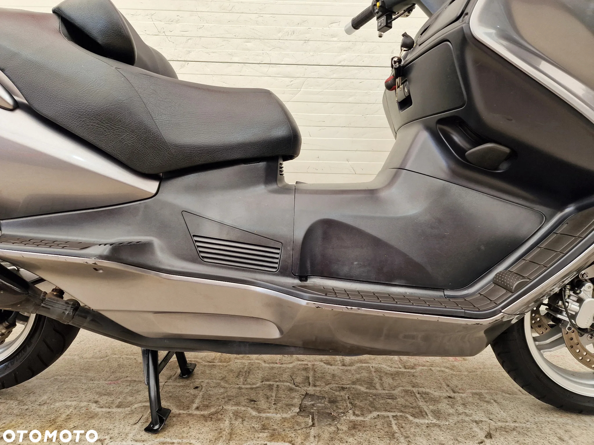 Suzuki Burgman - 26