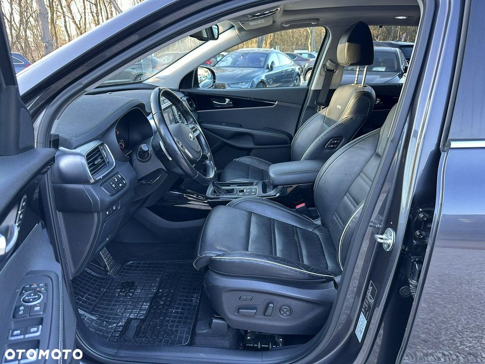 Kia Sorento - 13