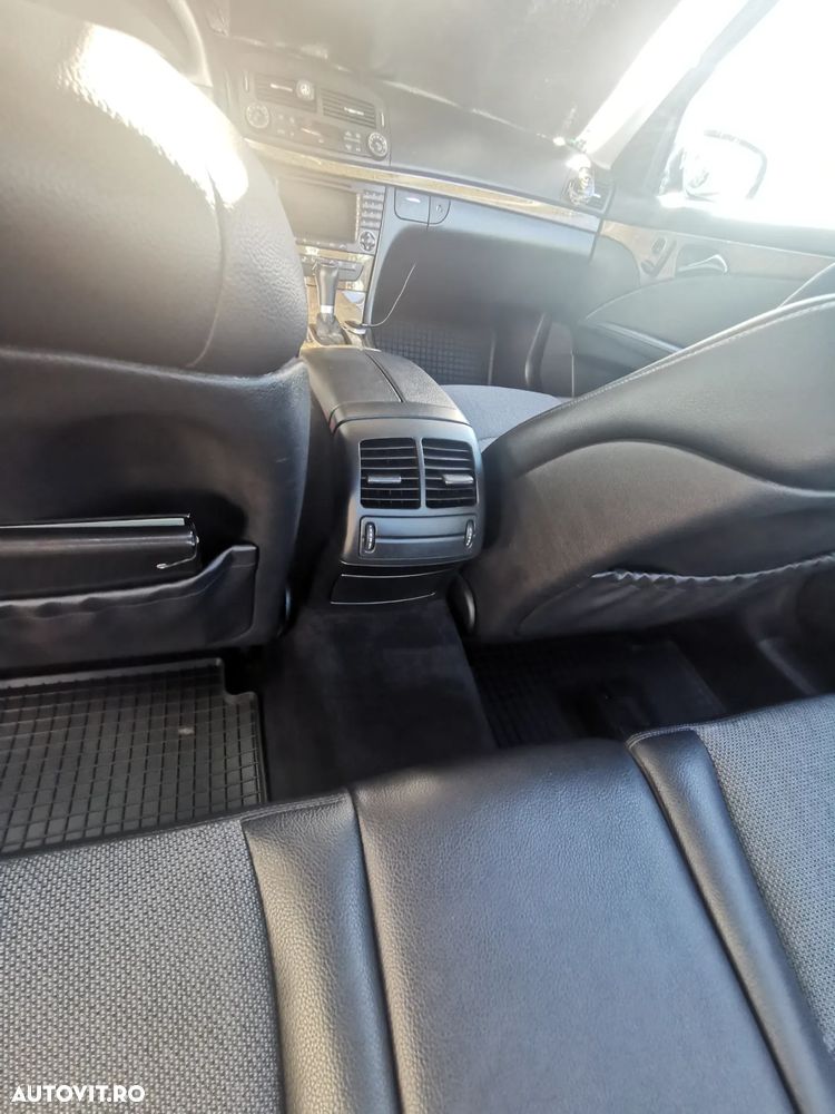 Mercedes-Benz E 320 CDI 4MATIC Automatik - 28