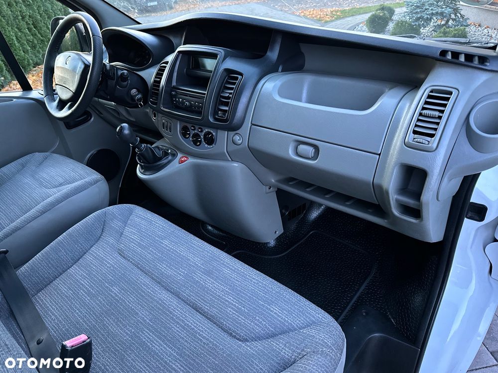 Renault Trafic - 19