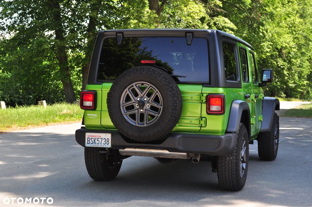 Jeep Wrangler - 15