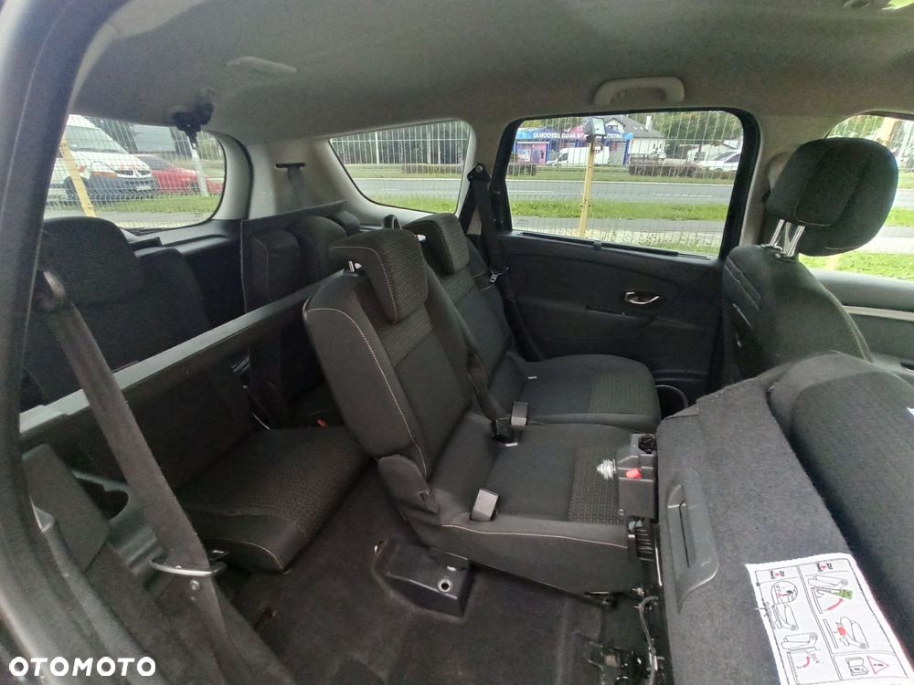 Renault Grand Scenic - 10