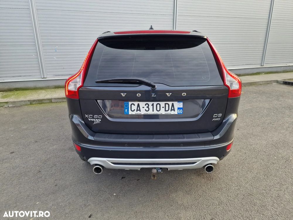 Volvo XC 60 2.4D AWD RDesign - 35