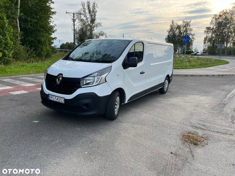 Renault TRAFIC - 1