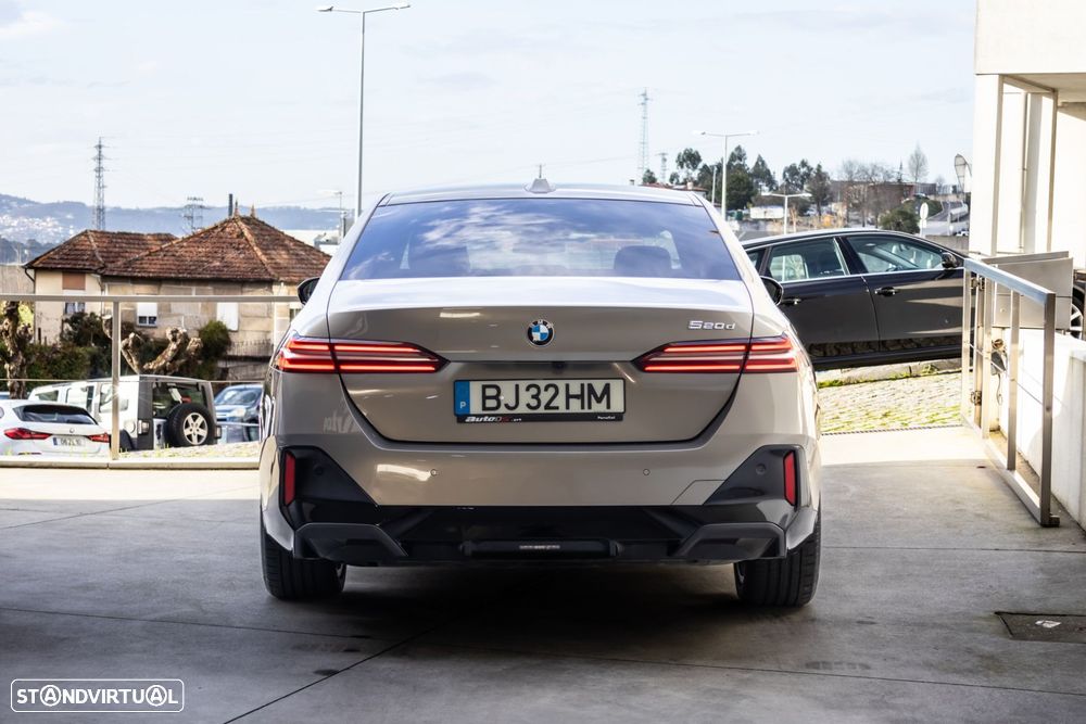 BMW 520 d Pack Desportivo M - 5