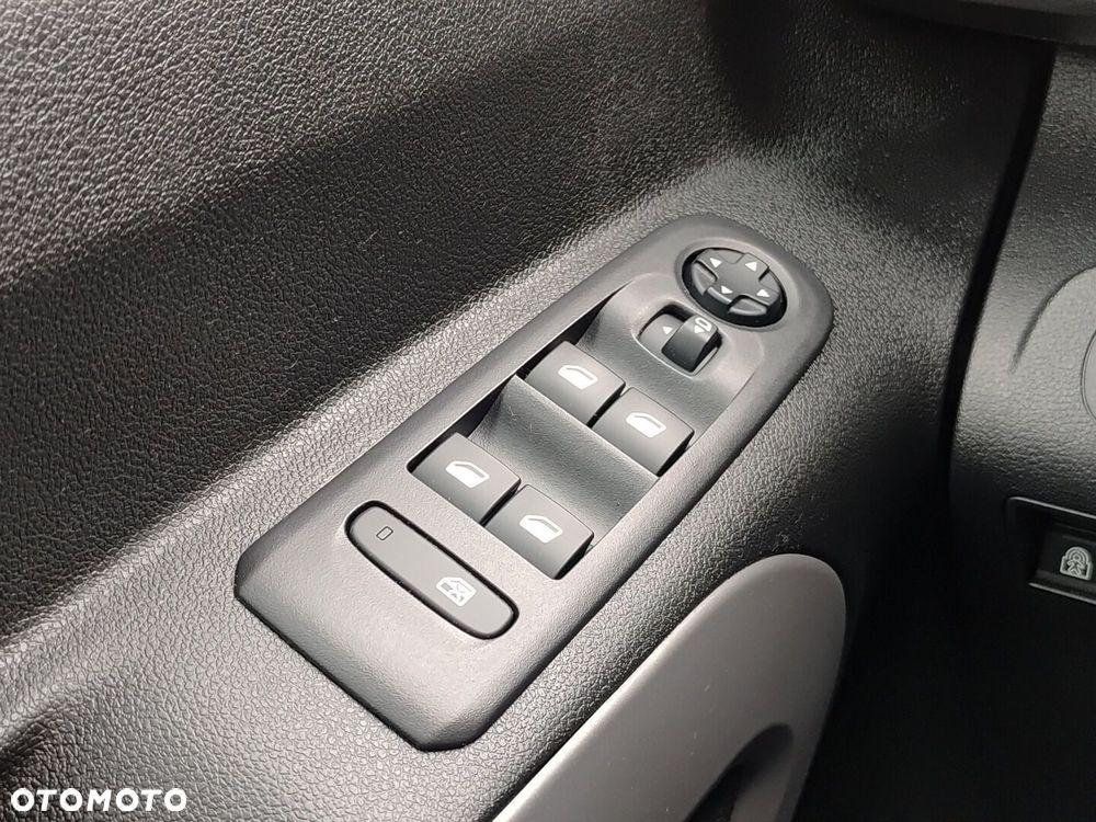 Toyota Proace City Verso 1.2 D-4T Family - 23
