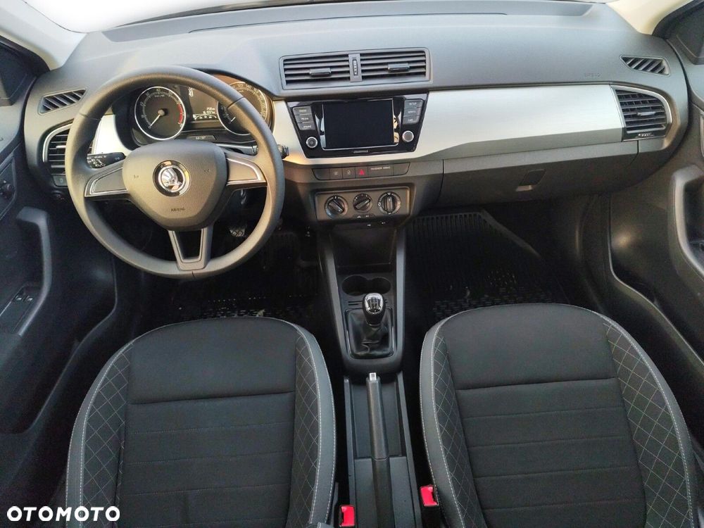 Skoda Fabia - 12
