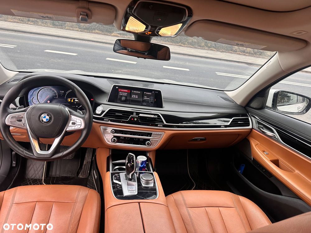 BMW Seria 7 740Li xDrive - 13
