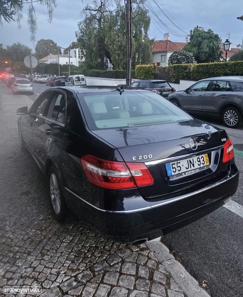 Mercedes-Benz E 200 CGI Elegance BlueEfficiency - 4