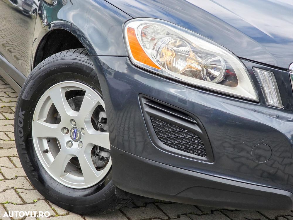 Volvo XC 60 D4 Geartronic Momentum - 29