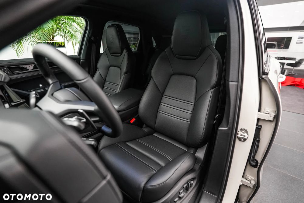 Porsche Cayenne Standard - 9