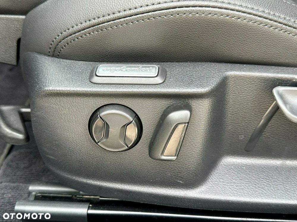 Volkswagen Passat - 15